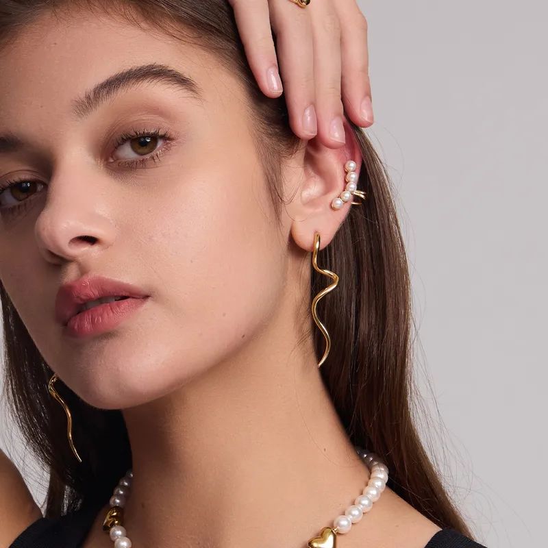 Linear Whisper Earrings